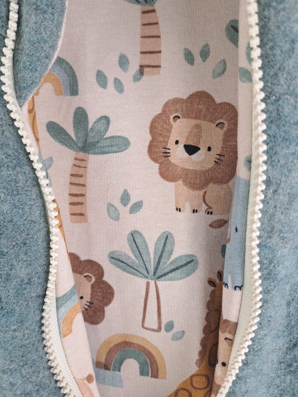 Walkjacke mint meliert mit Safaritiere