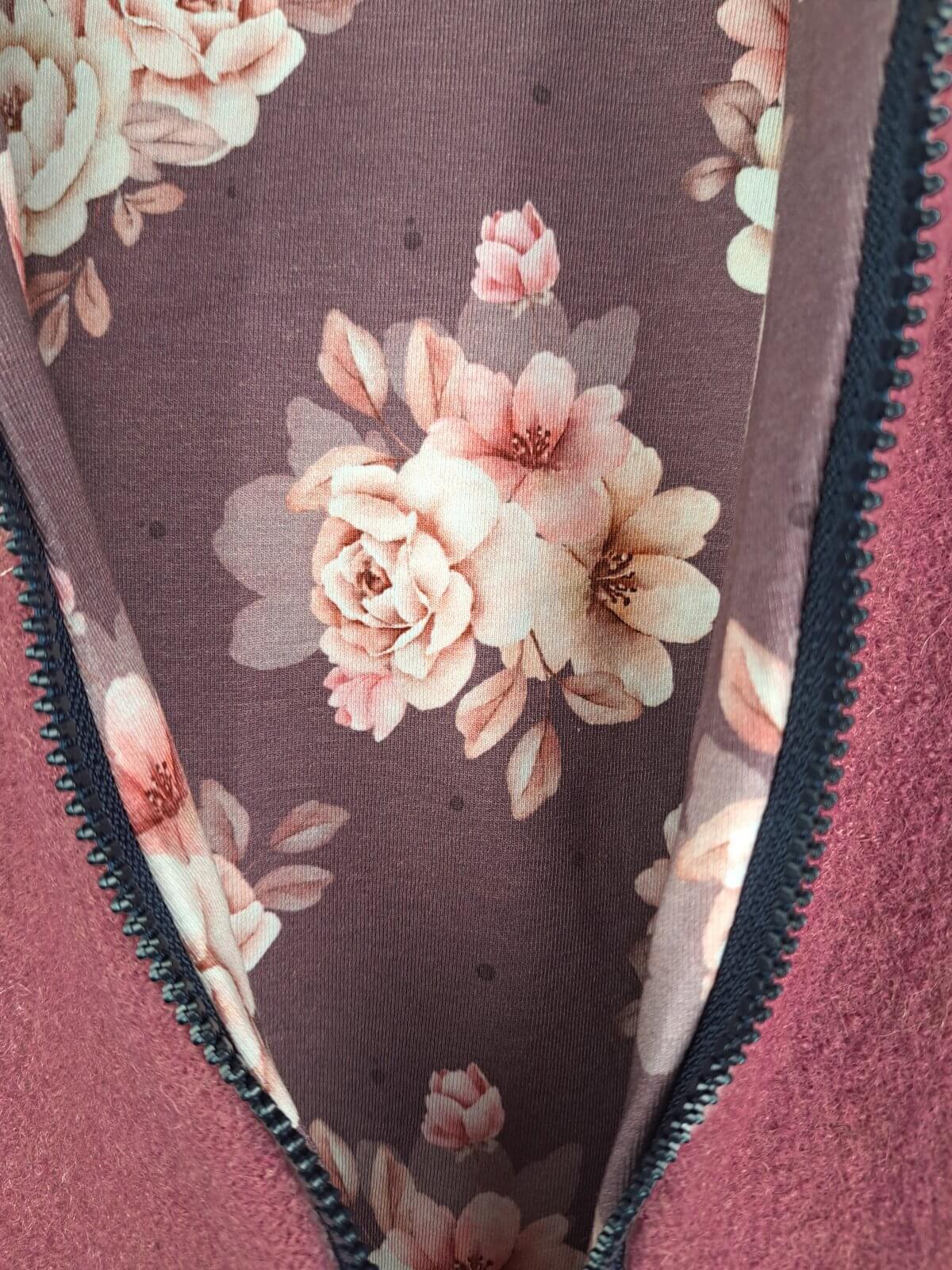 Walkmantel altrosa mit Lovely Flowers
