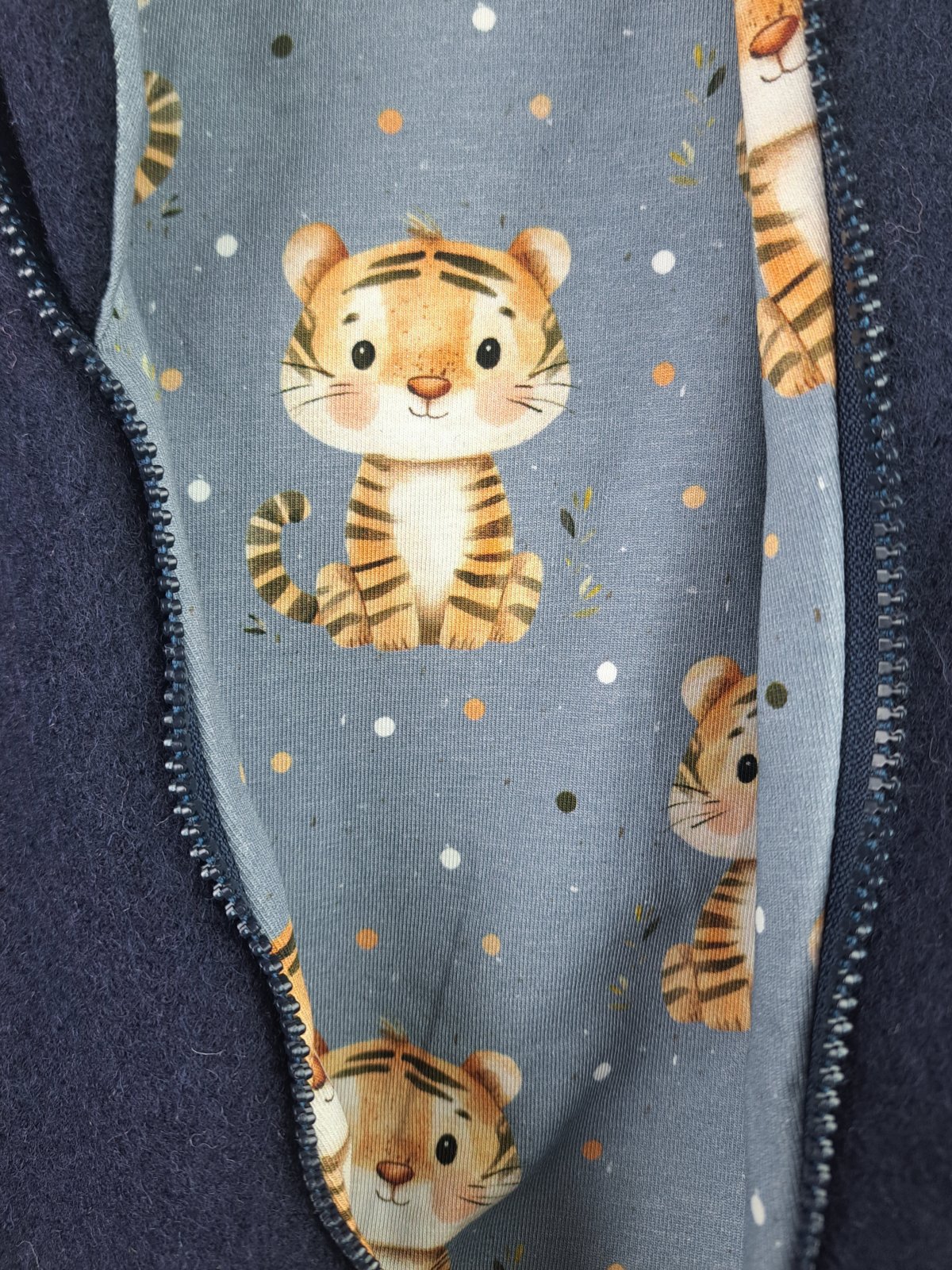 Walkoverall blau mit Tiger blau