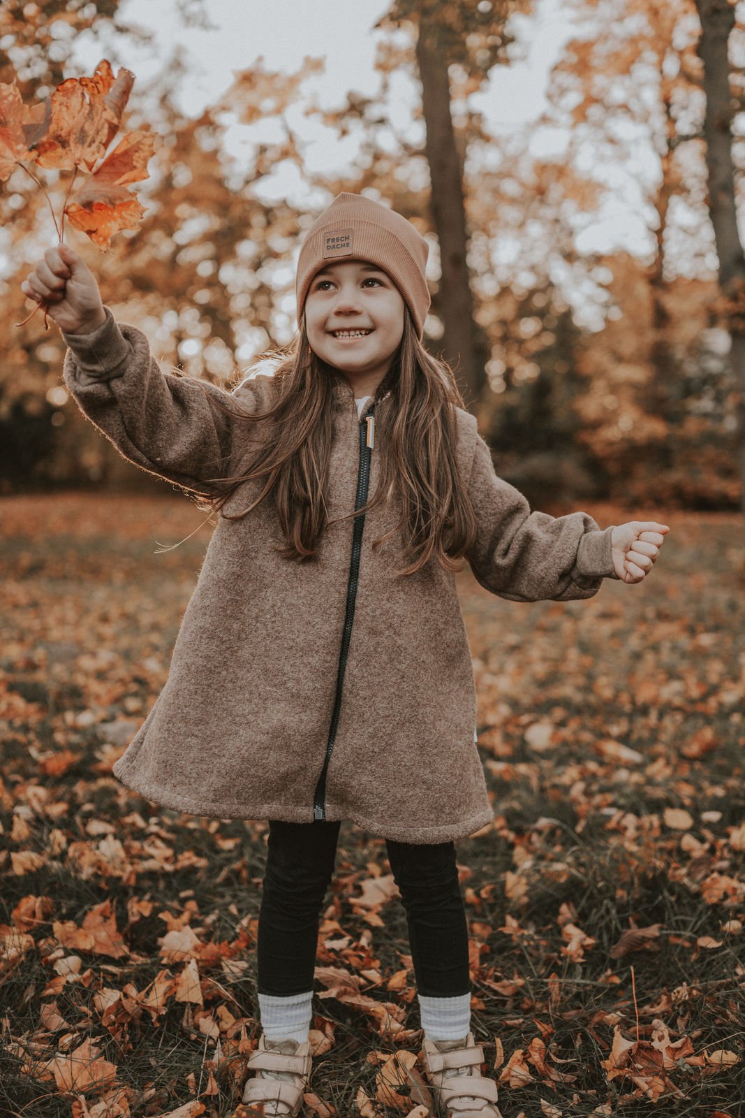 Walkmantel braun meliert mit Herbstliebe