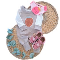 Erdbeere-Patch sand Outfit