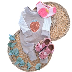 Erdbeere-Patch sand Outfit