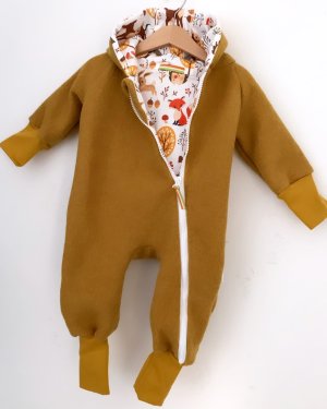 Walkoverall senfgelb mit Waldtiere creme 74/80