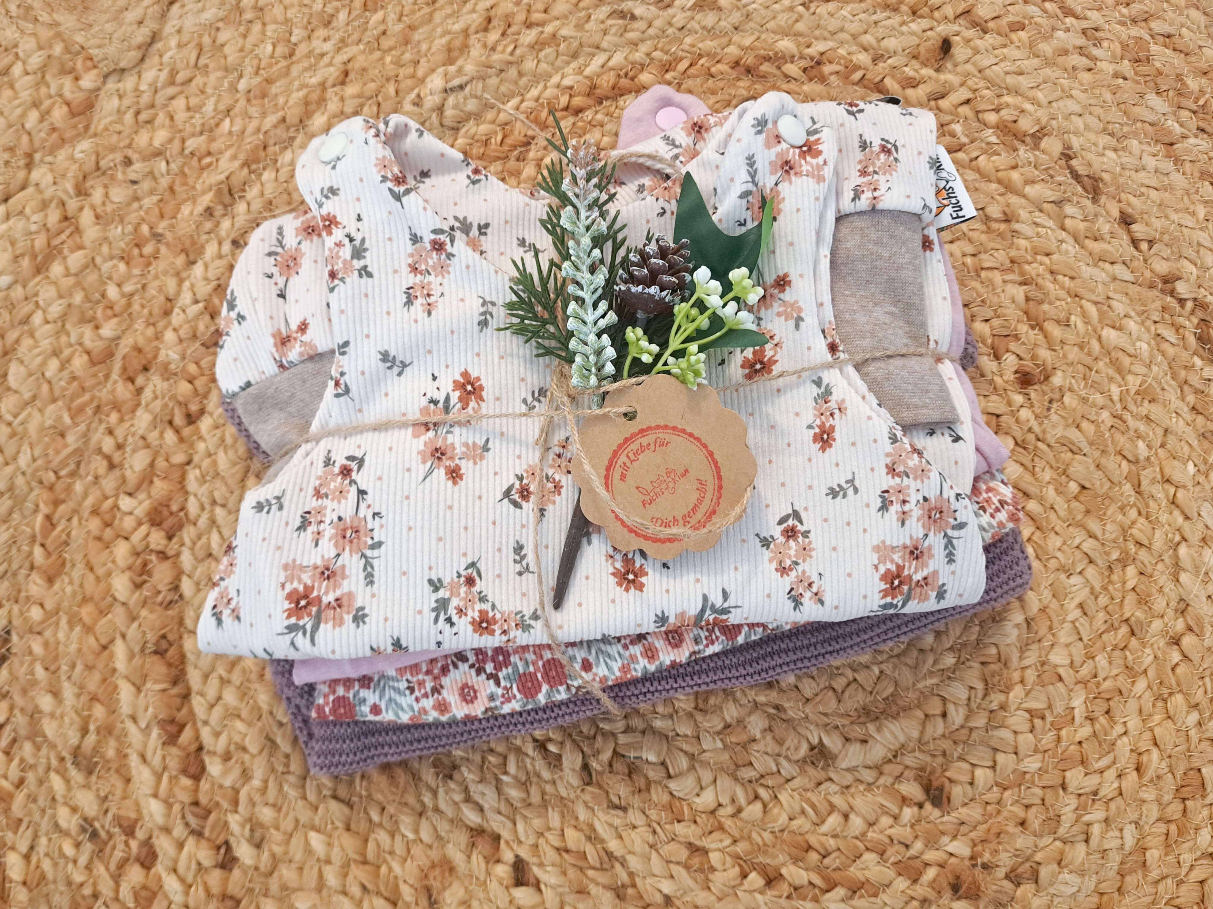 ÜBERRASCHUNGSPAKET Strampler Mädchen