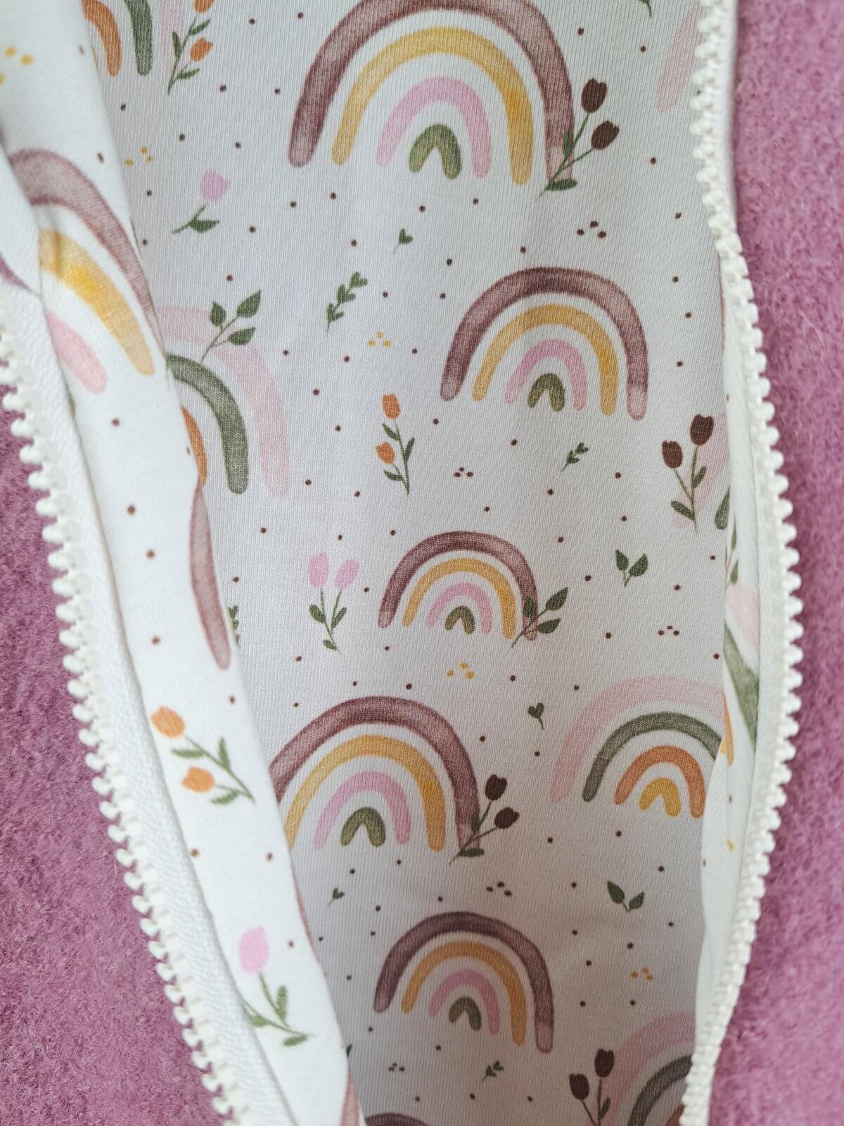 Walkoverall altrosa mit Regenbogenliebe rosa