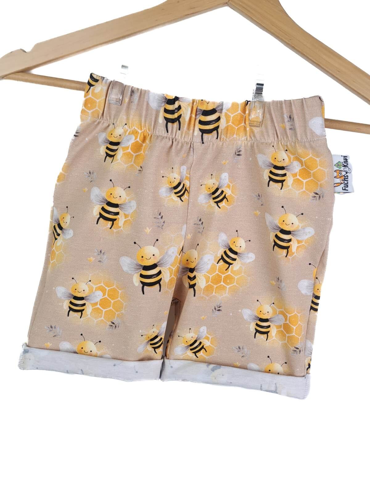 Biene-Patch sand Outfit