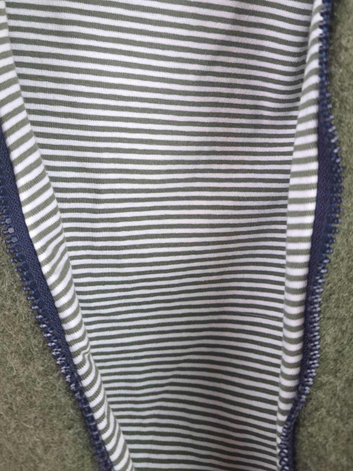 Walkoverall Walk moosgrün meliert mit Streifen tanne