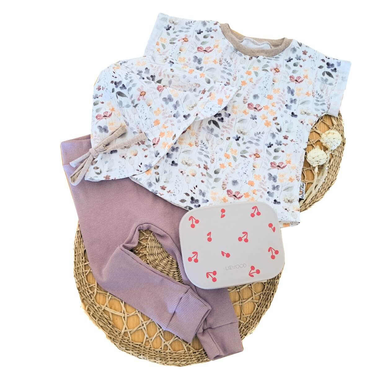 Musselin Sommerblumen Outfit