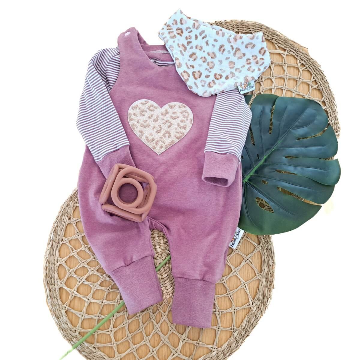 Leo Herz-Patch altrosa Outfit