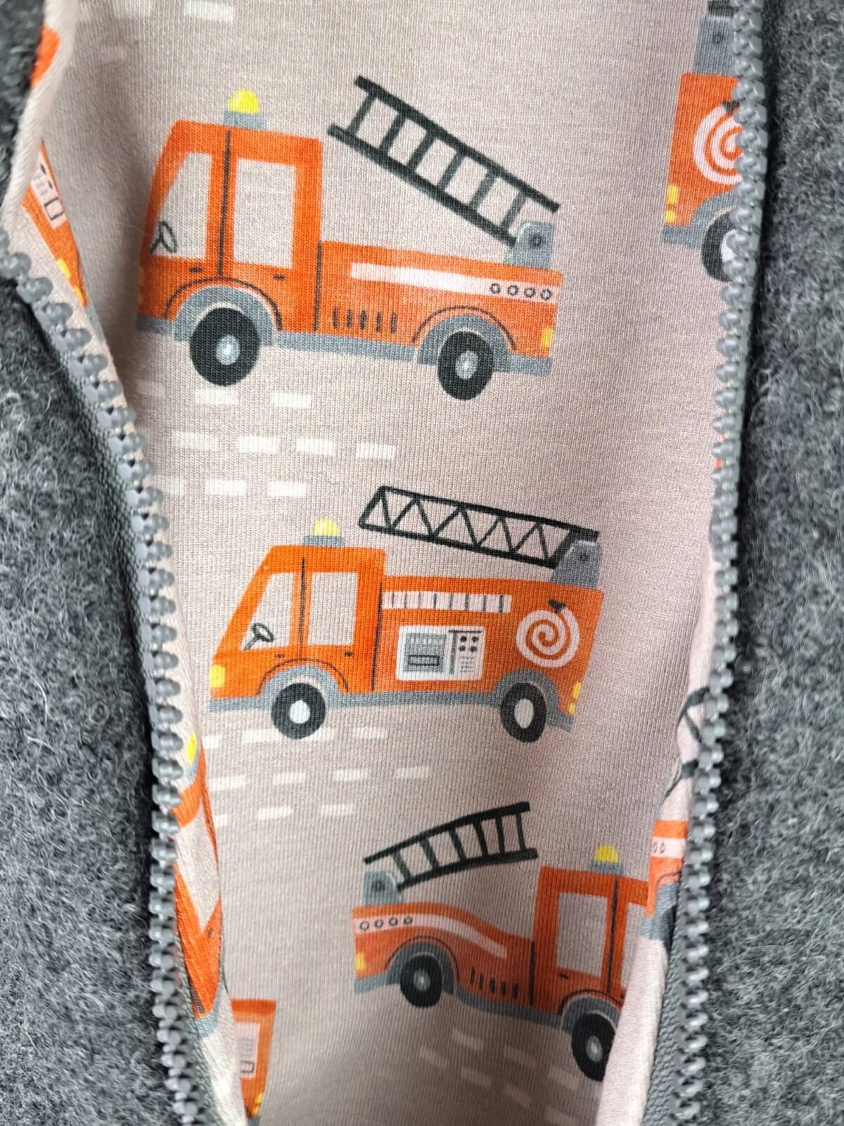 Walkoverall grau mit Feuerwehralarm