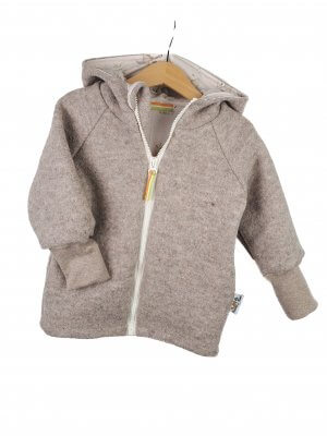 Walkjacke sand meliert mit Löwenfamilie