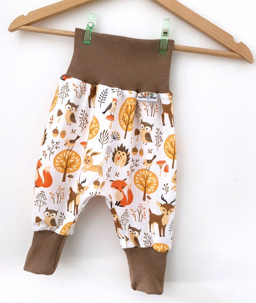 Pumphose mit Waldtieren creme