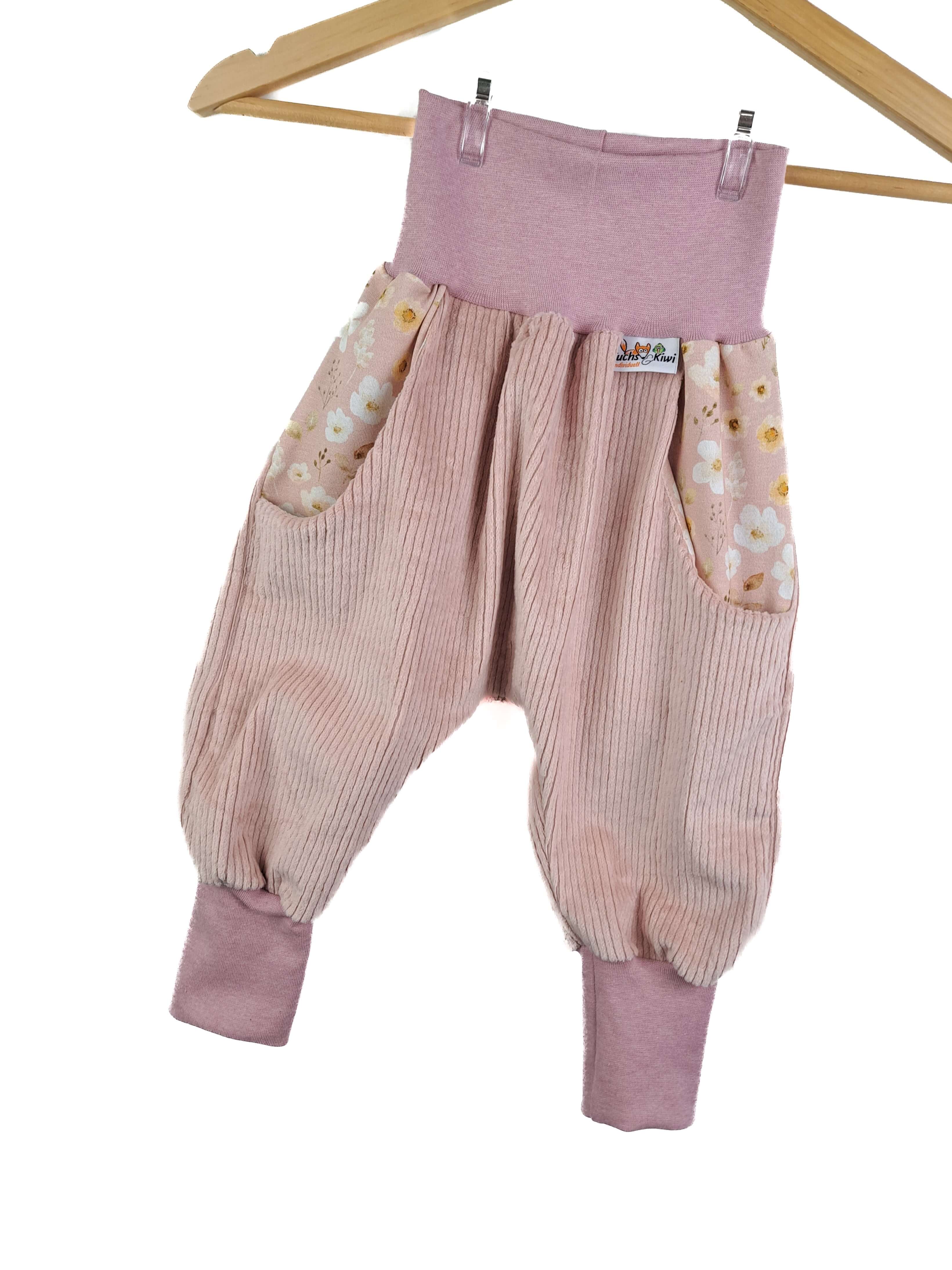 Indi Pumphose Cord rosa mit Blümchen rosa