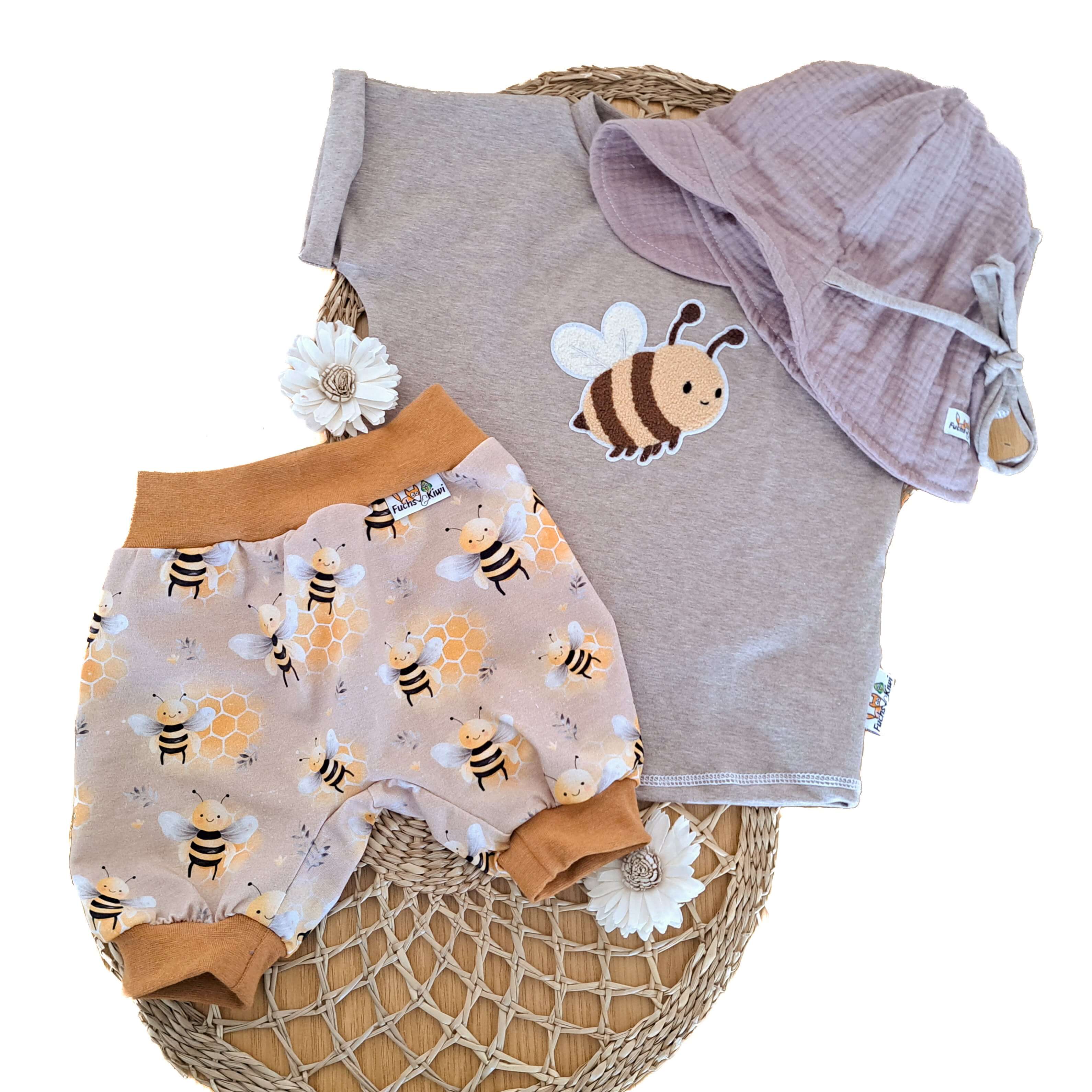 Biene-Patch sand Outfit