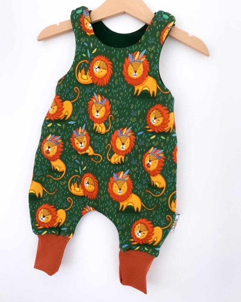 Strampler Löwe tanne