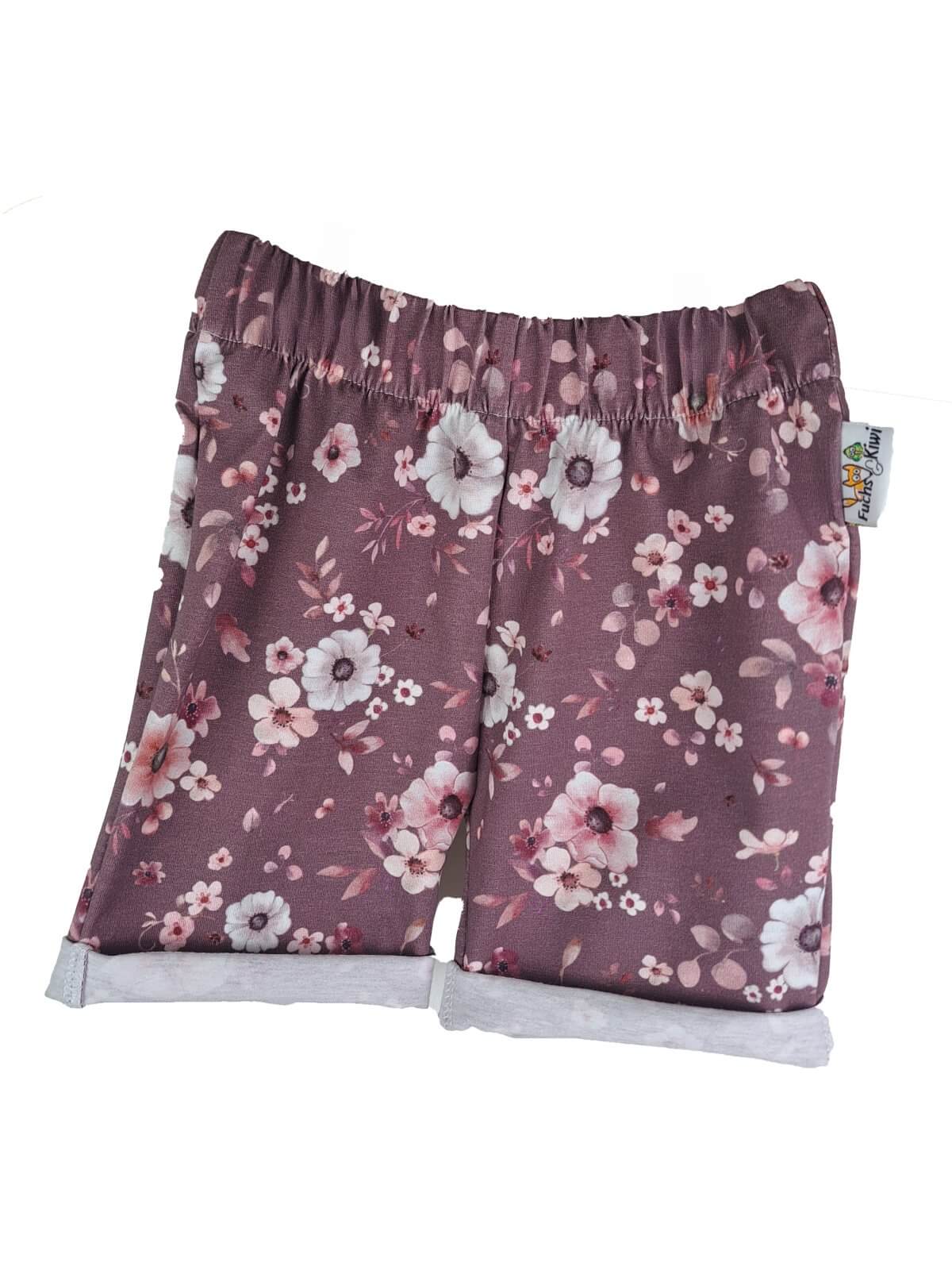 Kurze Shorts Blumentraum flieder